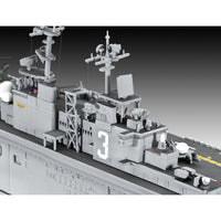 Revell 05178 1/700 Assault Carrier USS WASP Class