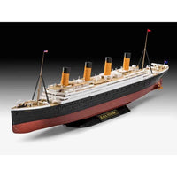 Revell 05497 1/600 R.M.S. Titanic (Click System)