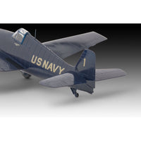 Revell 05613 1/72 Blue Angels 80 Years F/A-18E + F6F-5 Hellcat