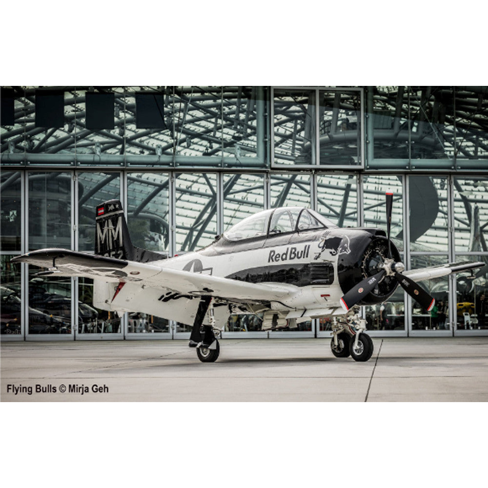Revell 05635 1/48 Geschenkset Flying Bulls T-28B Trojan Gift Set