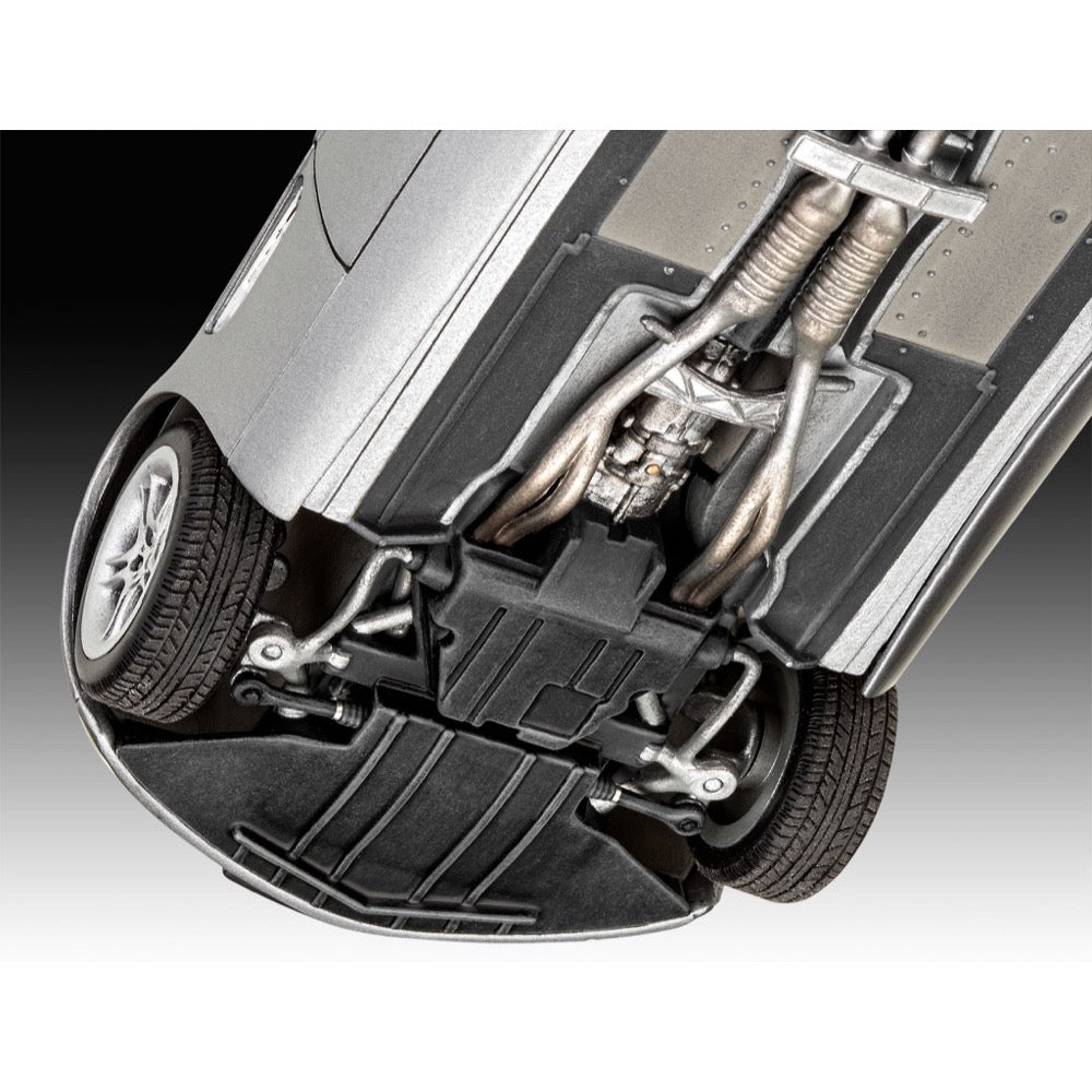 Revell 05662 1/24 James Bond BMW Z8 The World is not Enough