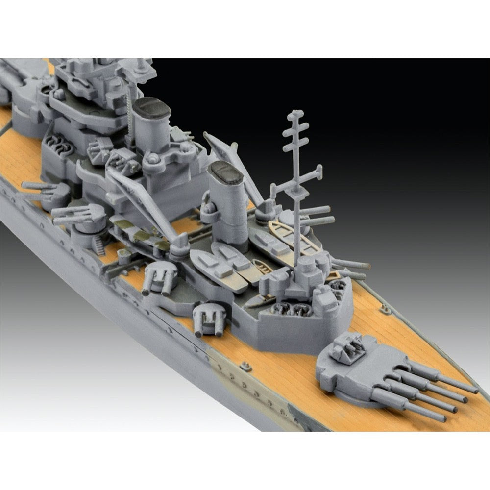 Revell 05668 1/1200 First Diorama Set Bismarck Battle