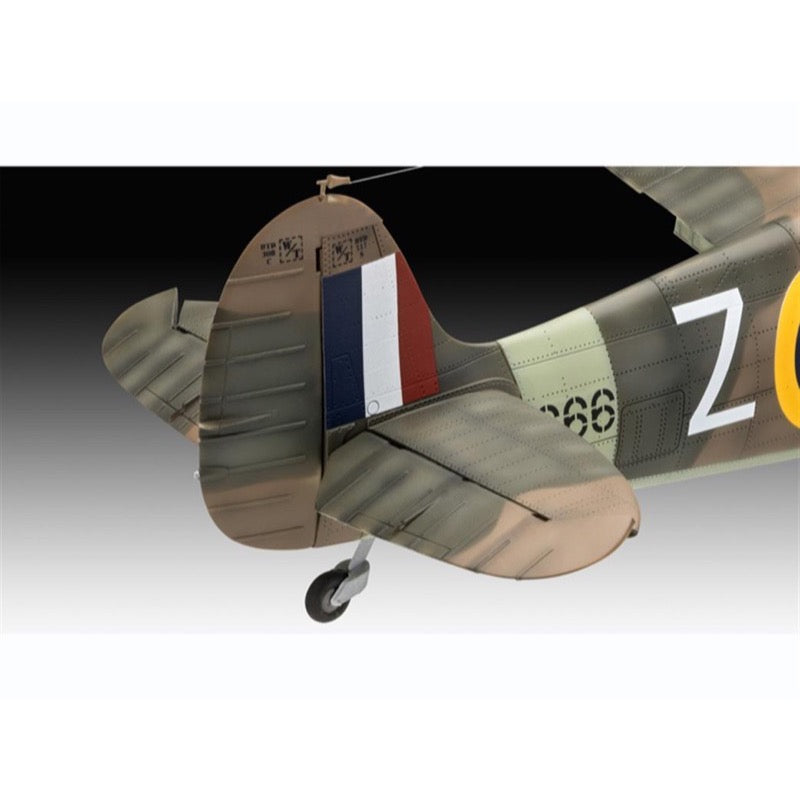Revell 05688 1/32 Supermarine Spitfire Mk.II Iron Maiden Gift Set