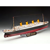 Revell 05715 1/400 RMS Titanic 100th Anniversary Special Edition