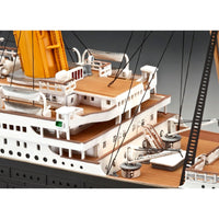 Revell 05715 1/400 RMS Titanic 100th Anniversary Special Edition