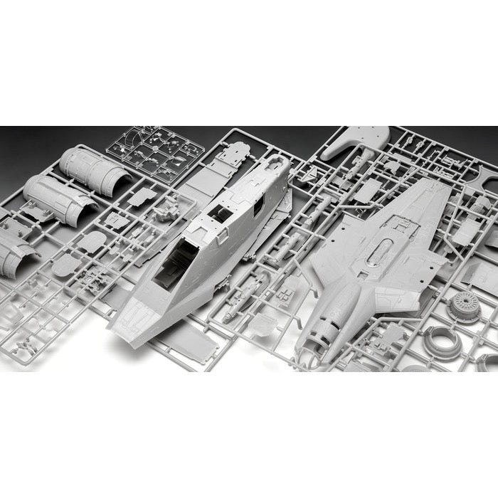 Revell 06747 1/72 The Mandalorian & Grogu Movie