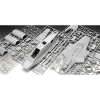 Revell 06747 1/72 The Mandalorian & Grogu Movie