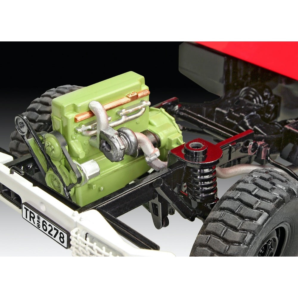 Revell 07512 1/25 Mercedes-Benz Unimog U 1300 TLF 8/18