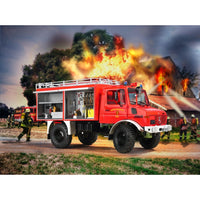 Revell 07512 1/25 Mercedes-Benz Unimog U 1300 TLF 8/18