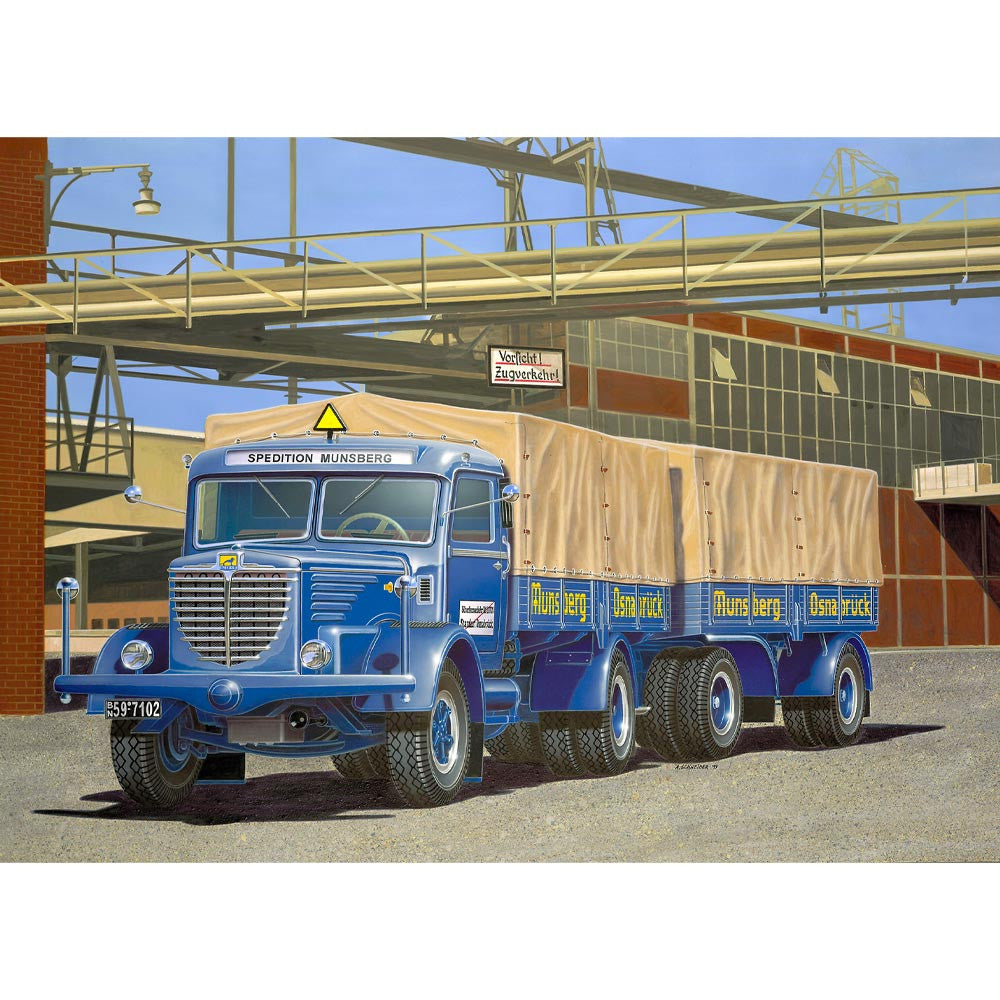Revell 07580 1/24 Bussing 8000 S 13 with Trailer
