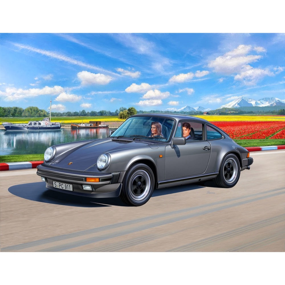 Revell 07688 1/24 Porsche 911 Carrera 3.2 Coupe