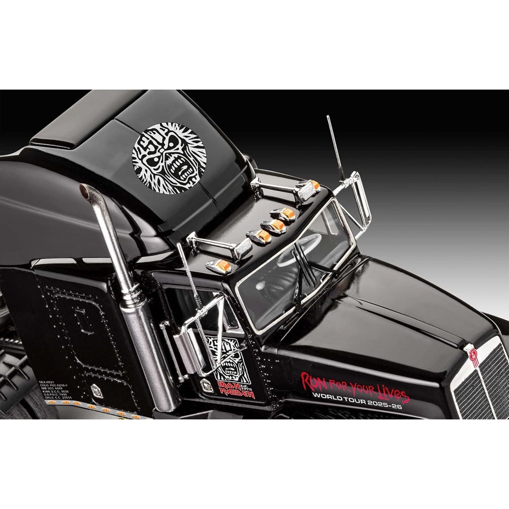 Revell 07740 1/32 Tour Truck Iron Maiden 50th Anniversary