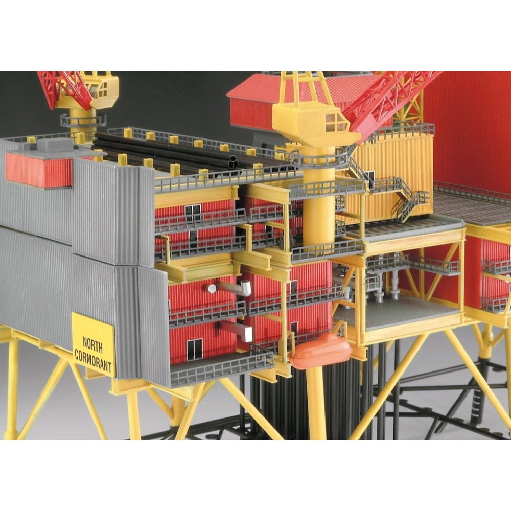 Revell 08803 1/200 Off-Shore Oilrig North Cormorant