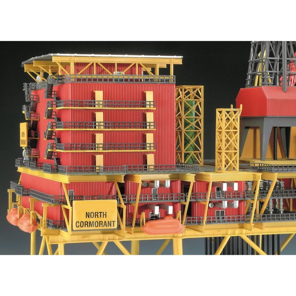 Revell 08803 1/200 Off-Shore Oilrig North Cormorant