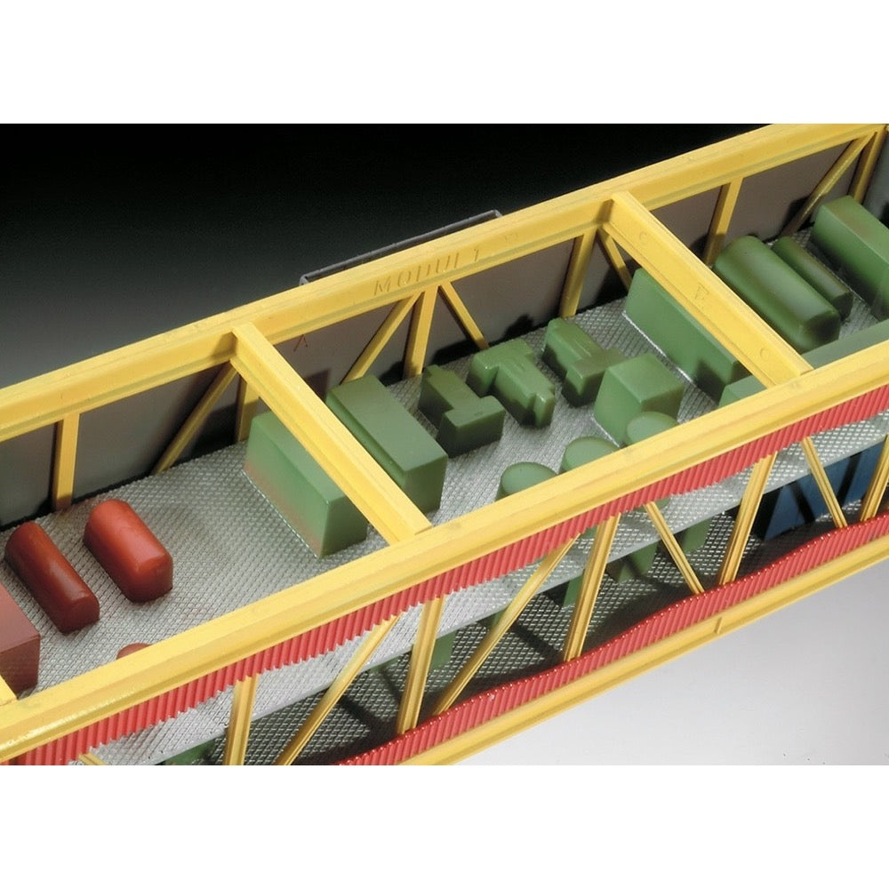 Revell 08803 1/200 Off-Shore Oilrig North Cormorant