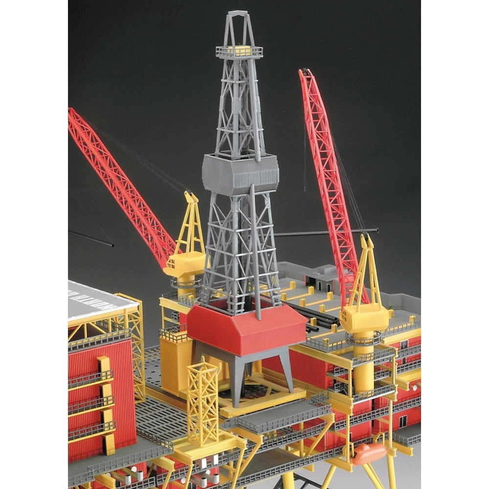 Revell 08803 1/200 Off-Shore Oilrig North Cormorant