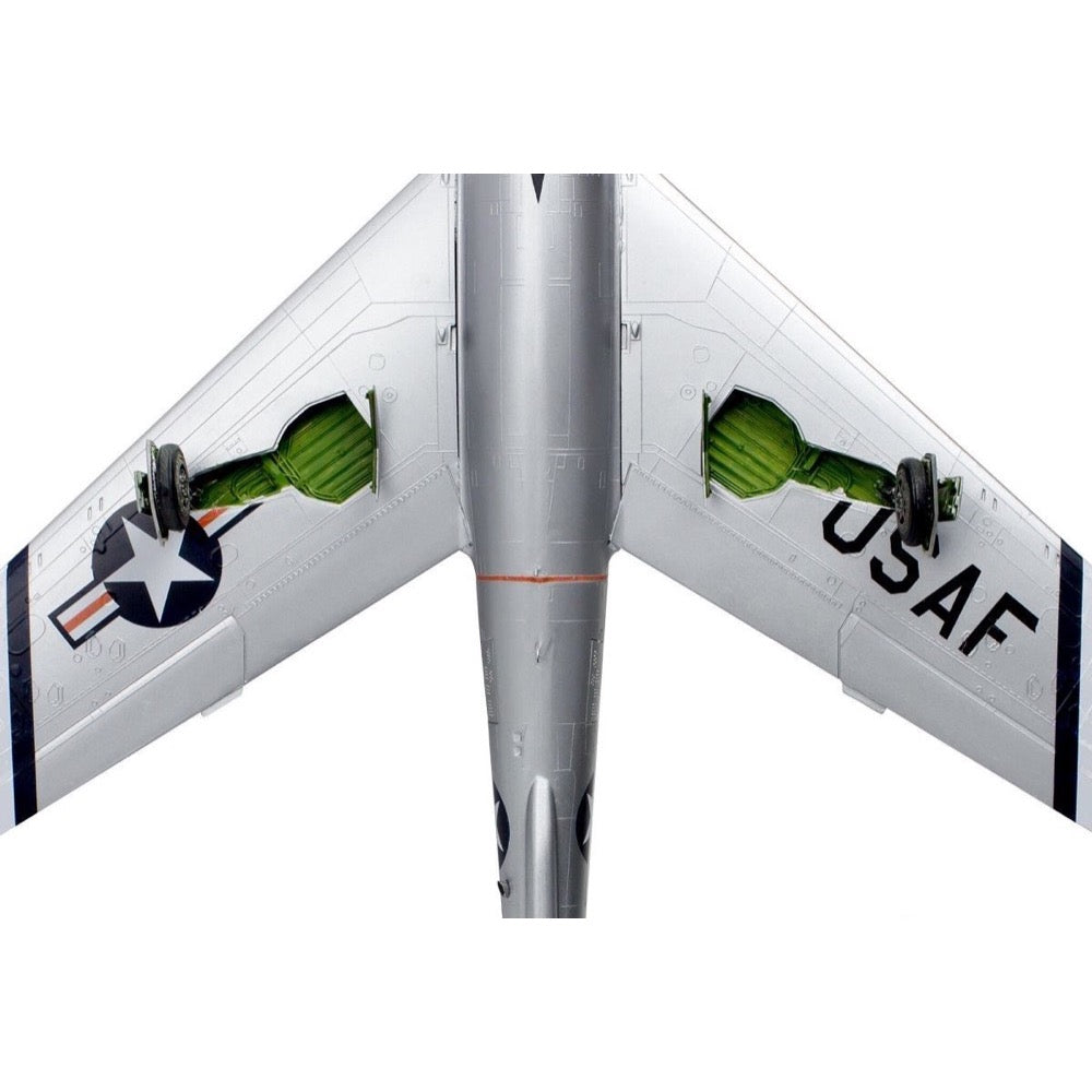 Revell 15996 1/48 Republic F-84F Thunderstreak Thunderbirds