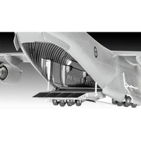 Revell 1/144 Boeing C-17A Globemaster III With AUS. Decals