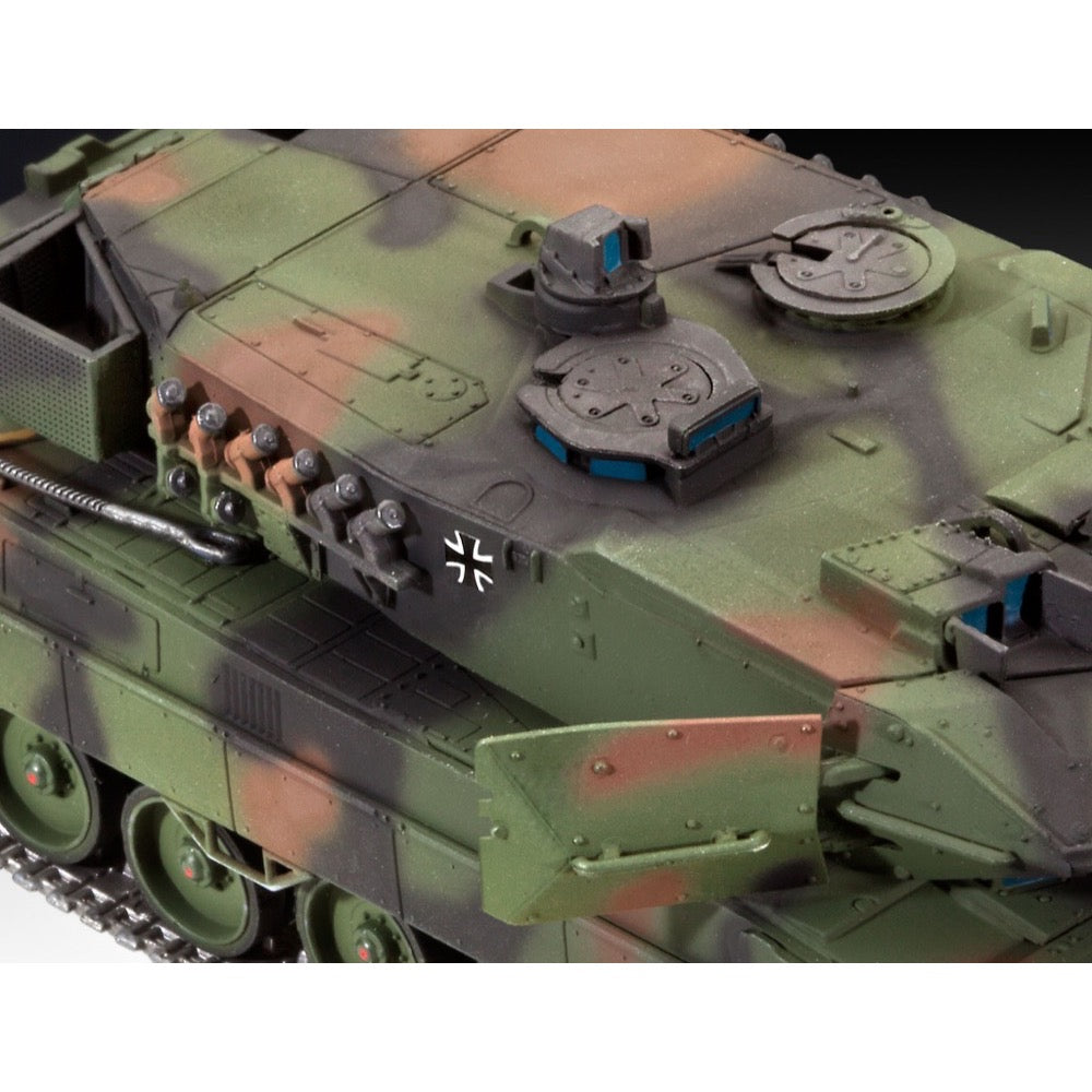 Revell 63180 1/72 Leopard 2A6/A6M Starter Set