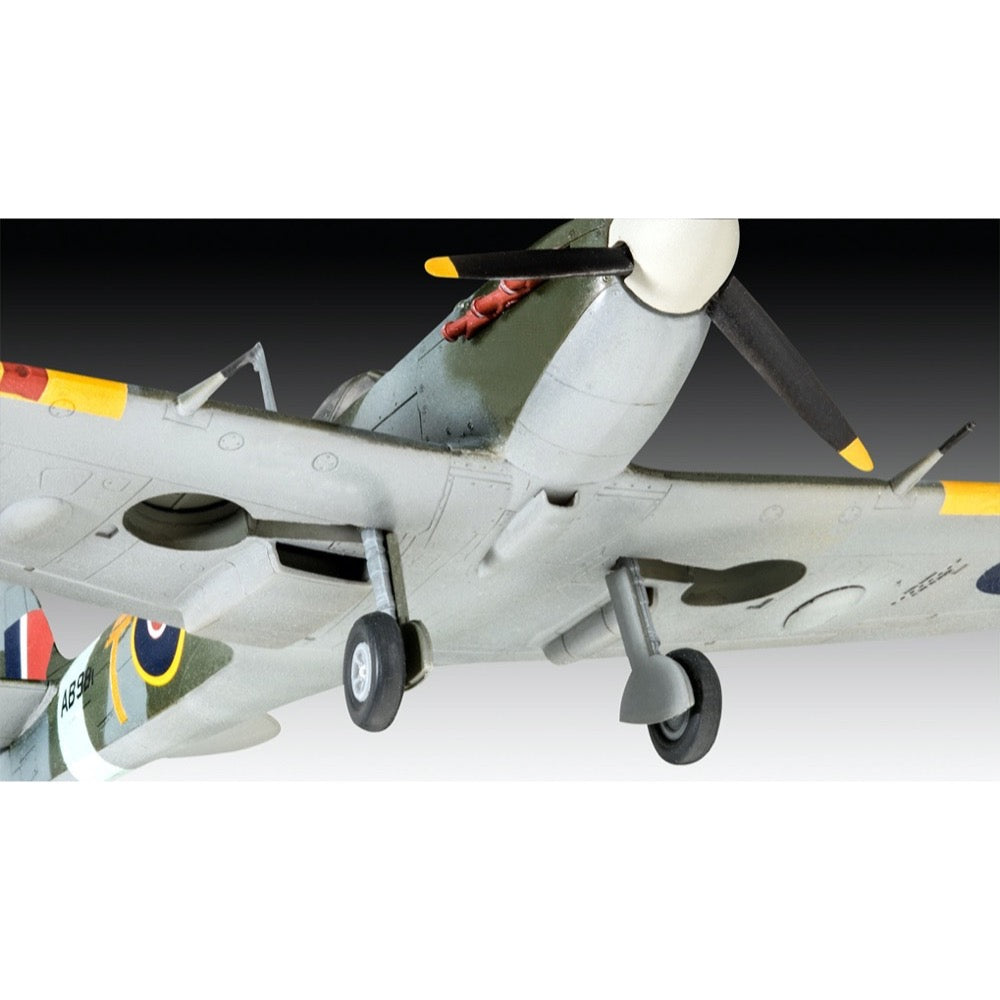Revell Combat Set 63710 1/72 Bf109G-10 and Spitfire Mk.V Starter Set