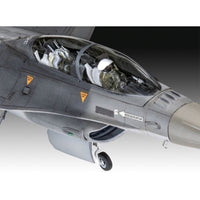 Revell 1/72 Lockheed Martin F-16D Tigermeet 2014 Model Set