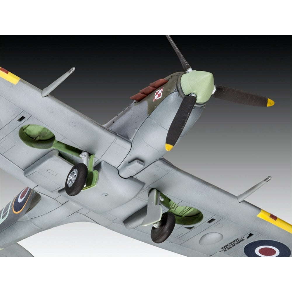 Revell 63897 1/72 Spitfire Mk. VB Starter Set