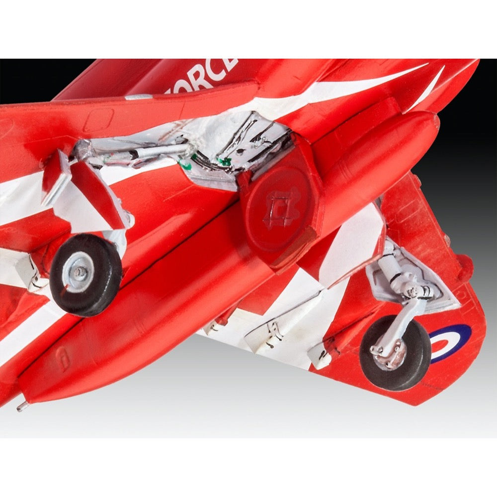 Revell 64921 1/32 BAE Hawk T.1 Red Arrows Starter Set