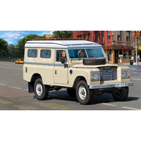Revell 07056 1/24 Land Rover Series III LWB Commercial