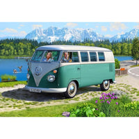 Revell 1/24 Volkswagen T1 Bus Model Set