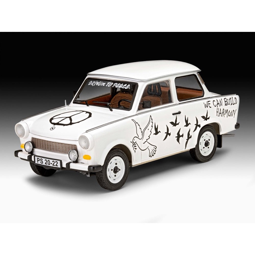 Revell 67713 1/24 Trabant 601S Builders Choice Starter Set