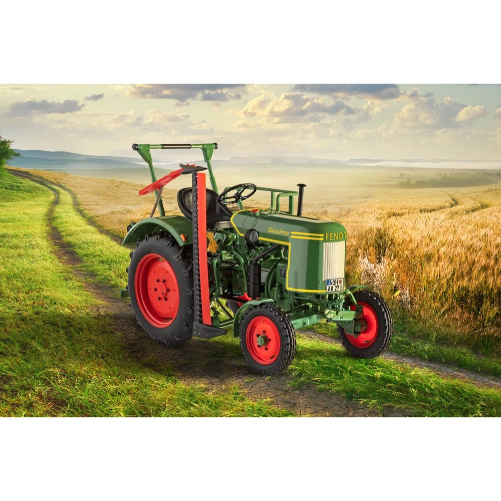 Revell 67822 1/24 Fendt F20 Dieselros Easy Click System Starter Set