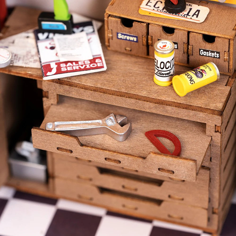 Robotime DIY Mini House Garage Workshop 6946785120356