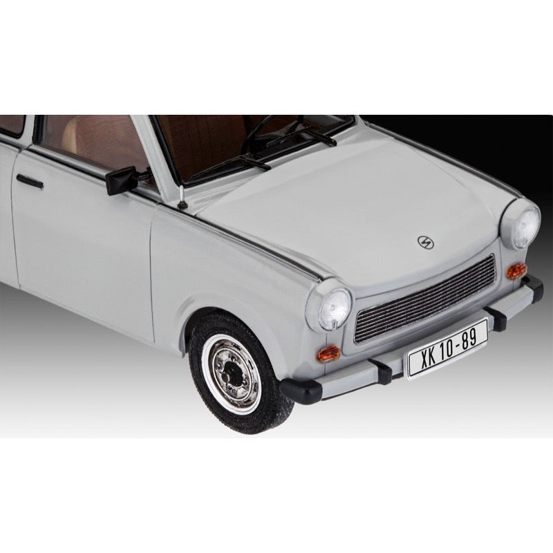 Revell 07619 1/24 Trabant Fall of the Berlin Wall 30th Anniversary