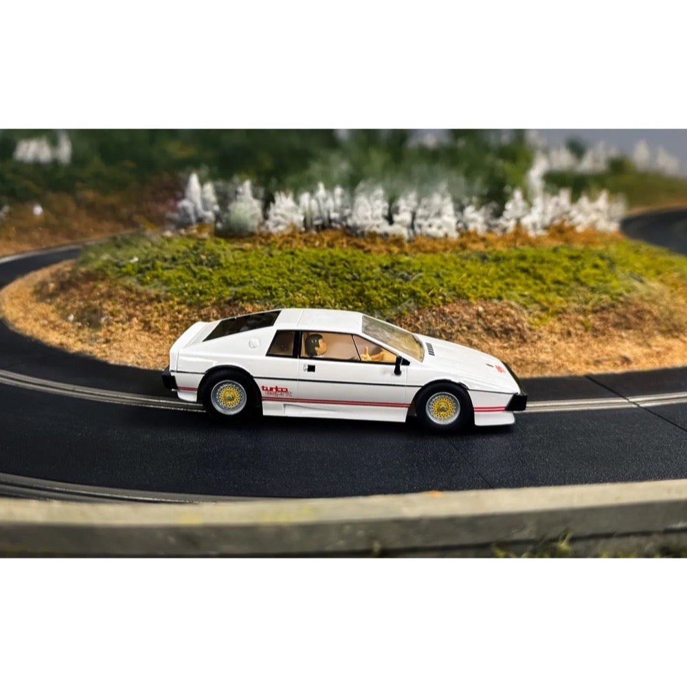 Scalextric C4631 Lotus Esprit Turbo White James Bond 'For Your Eyes Only' Slot Car