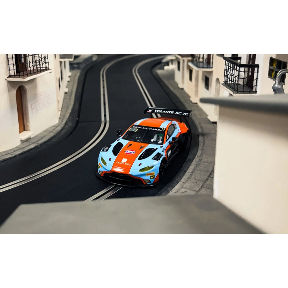 Scalextric C4655 Aston Martin GT3 Vantage 12hrs of Bathurst 2025 Gulf Edition Slot Car