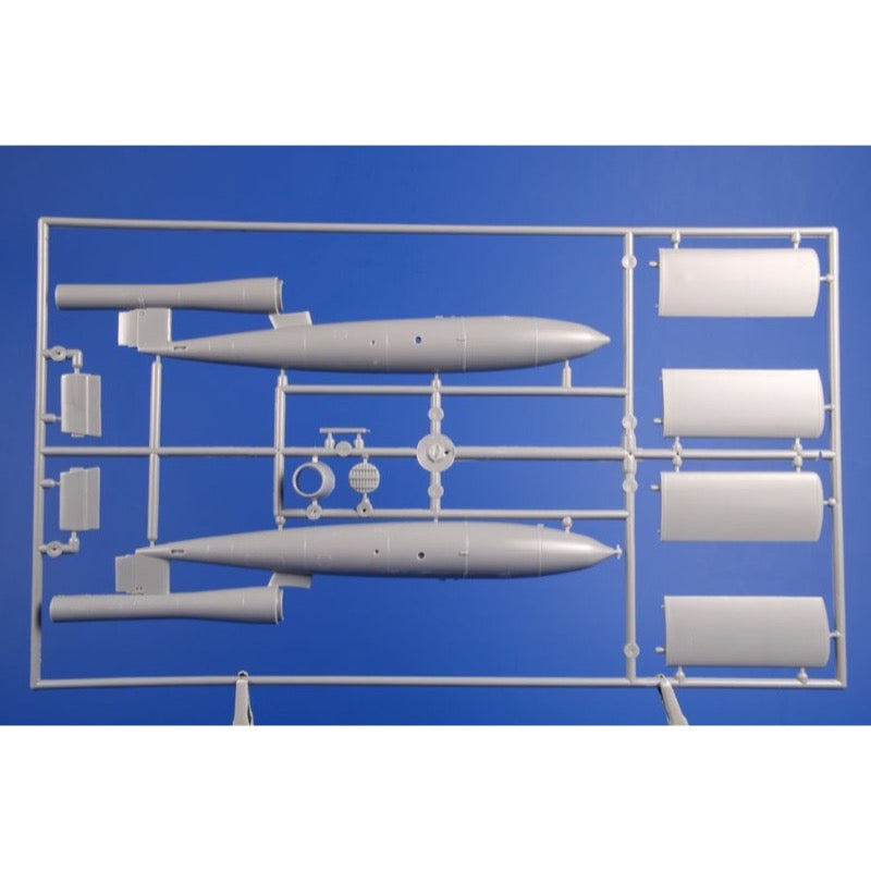 Special Hobby 48192 1/48 Spitfire Mk.XII Contra V-1 Flying Bomb