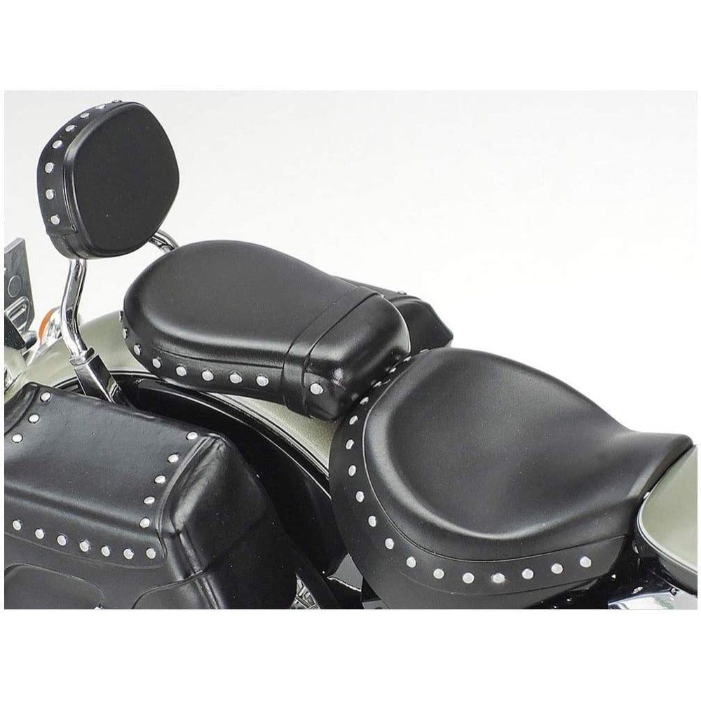 Tamiya 14135 1/12 Yamaha XV1600 Road Star Custom Motorcycle