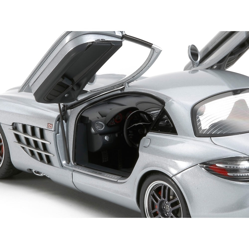 Tamiya 24317 1/24 Mercedes Benz SLR722