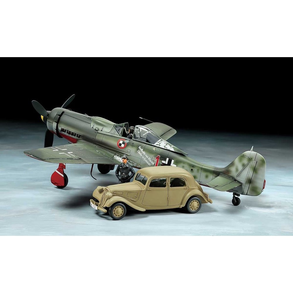 Tamiya 25213 1/48 Focke-Wulf Fw190 D-9 Jv44 & Citroen 11CV Set