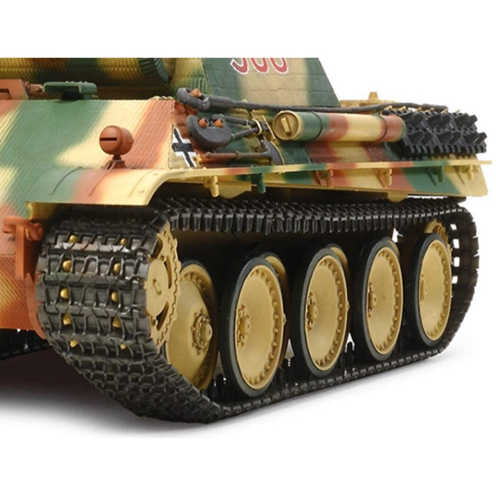 Tamiya 30055 1/35 Panther Ausf.G Early with Motor