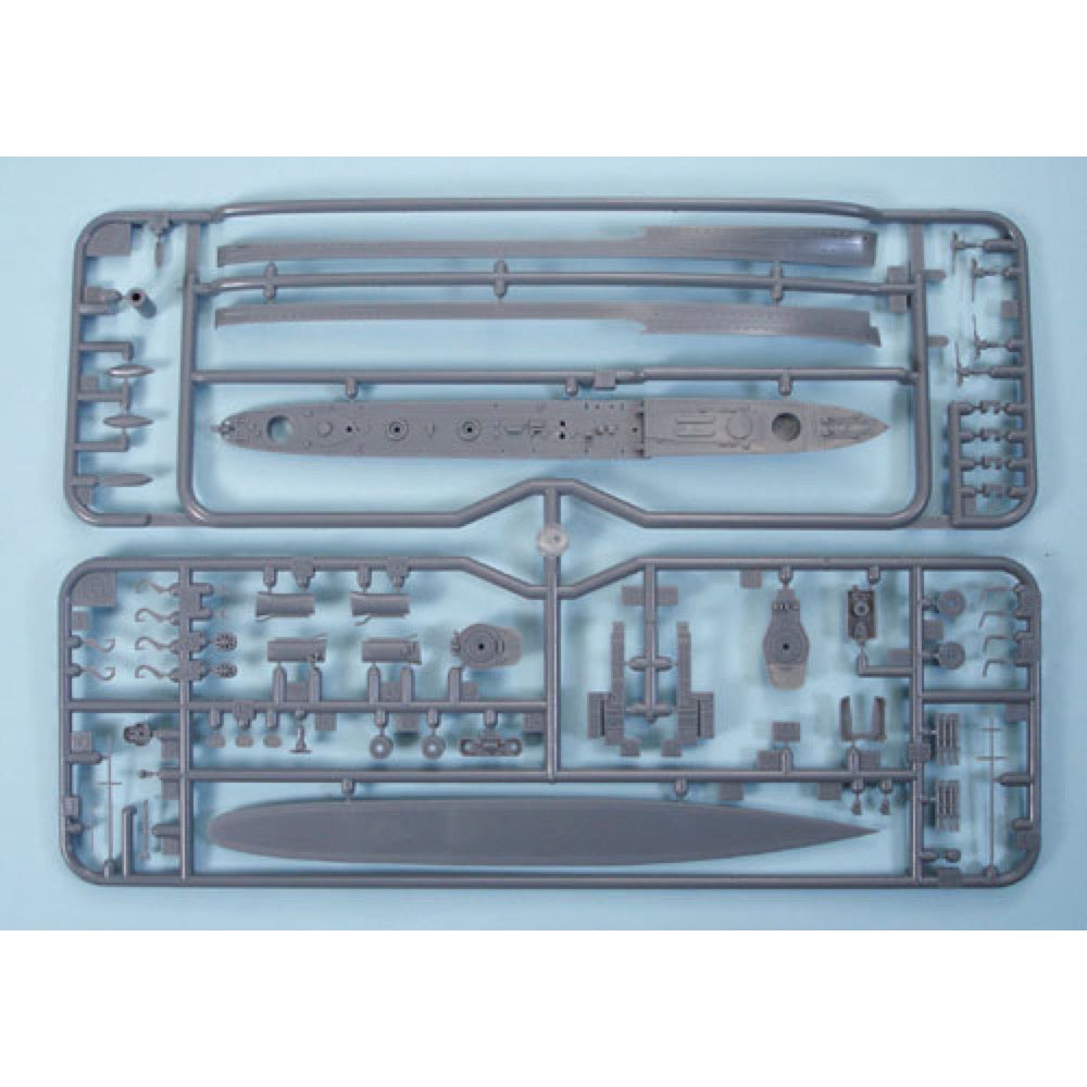 Tamiya 31806 1/700 British Hood Battle Cruiser