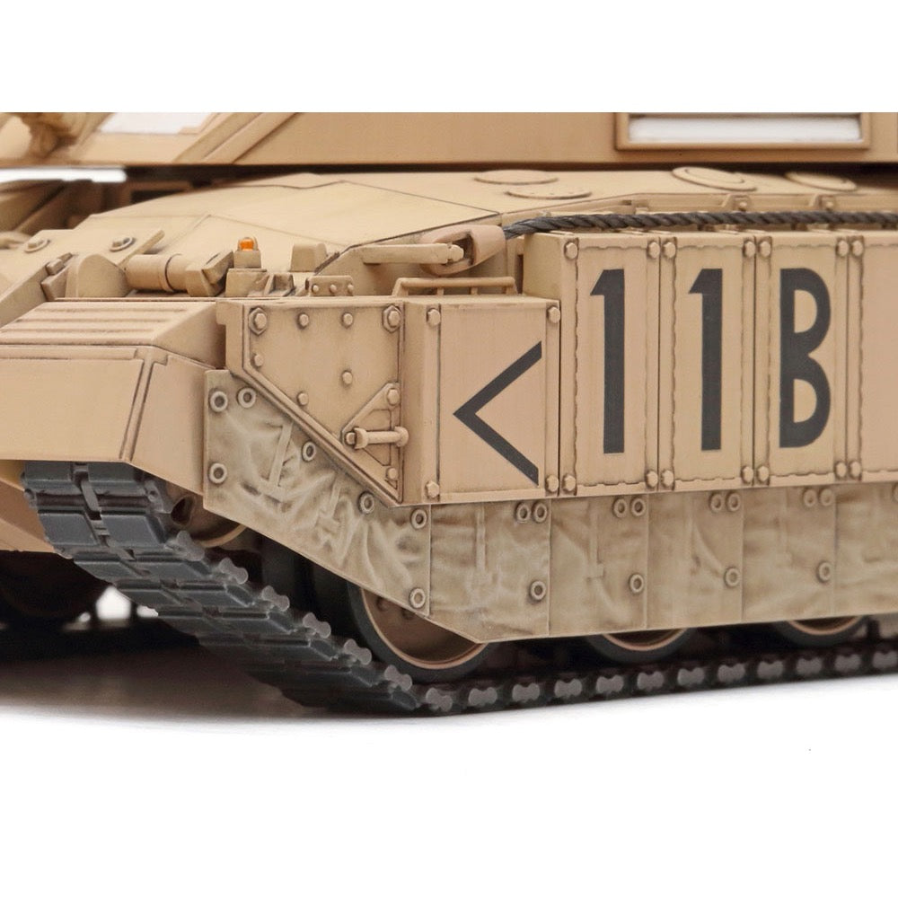 Tamiya 32601 1/48 British Main Battle Tank Challenger II Desertised