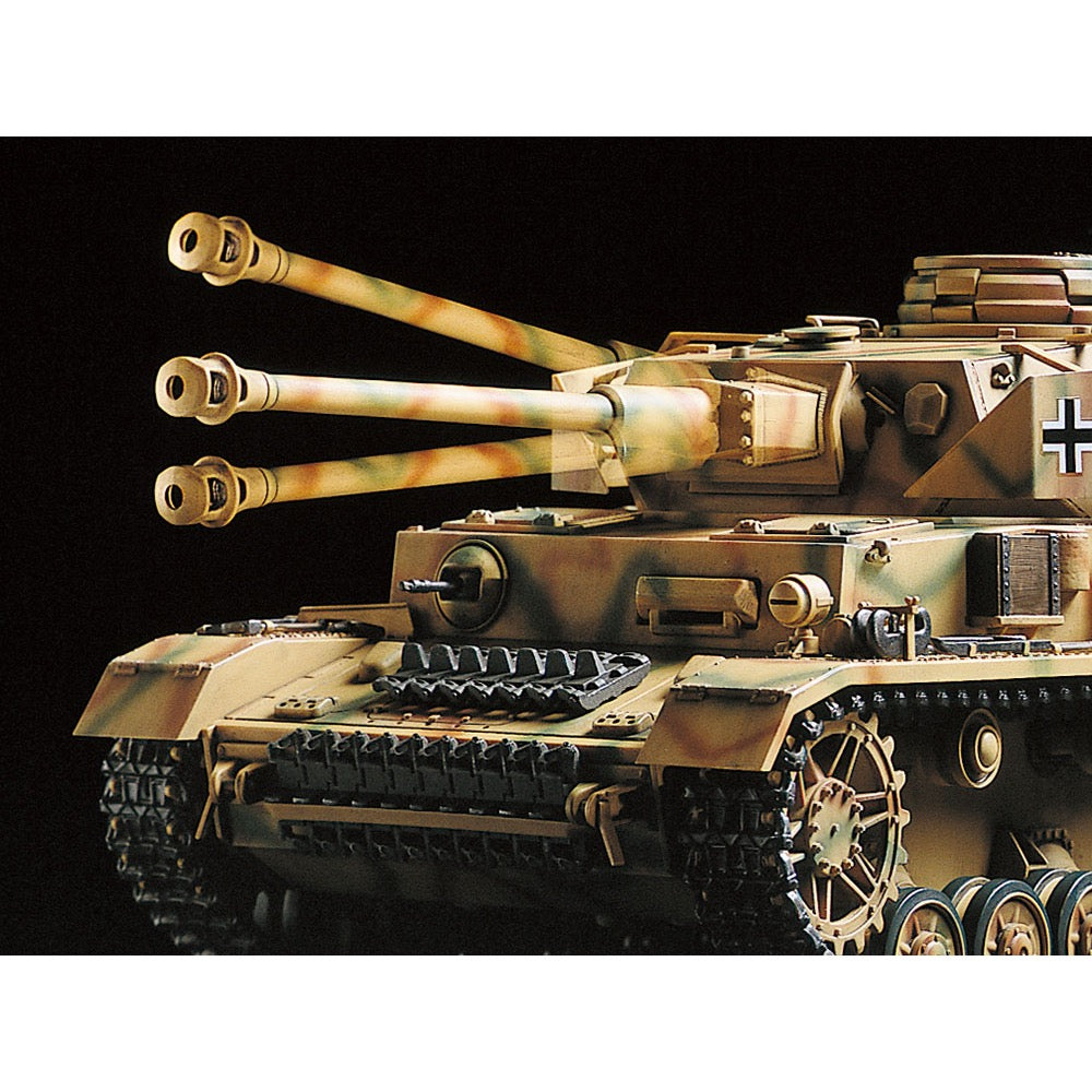 Tamiya 1/35 Panzerkampfwagen IV AUSF.J with Control Unit RC Tank Kit 48218