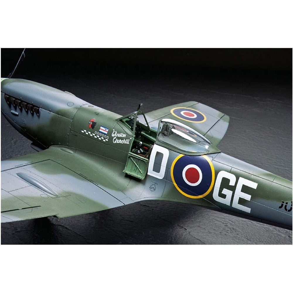 Tamiya 60321 1/32 Supermarine Spitfire Mk.XVIe