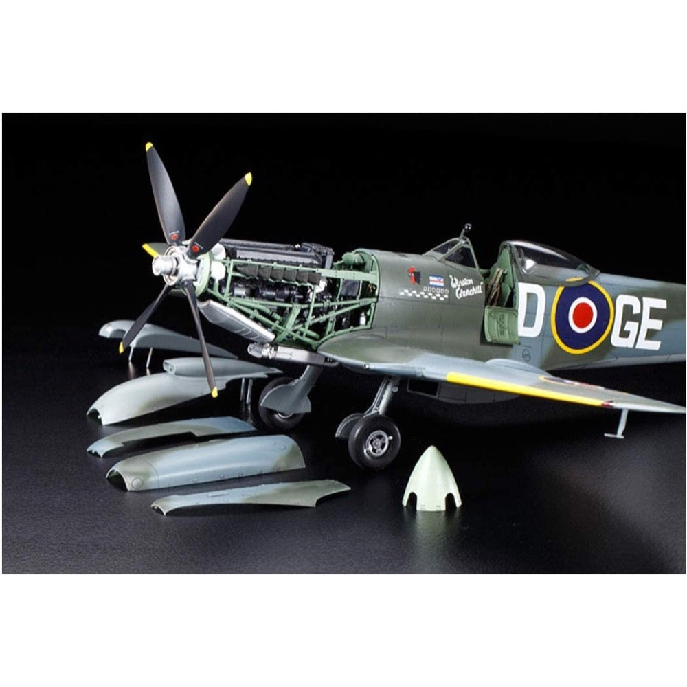 Tamiya 60321 1/32 Supermarine Spitfire Mk.XVIe