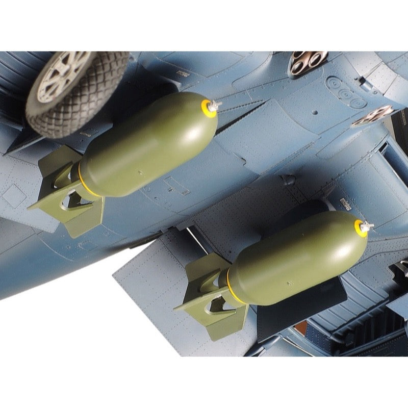 Tamiya 60327 1/32 F4U-1D Corsair