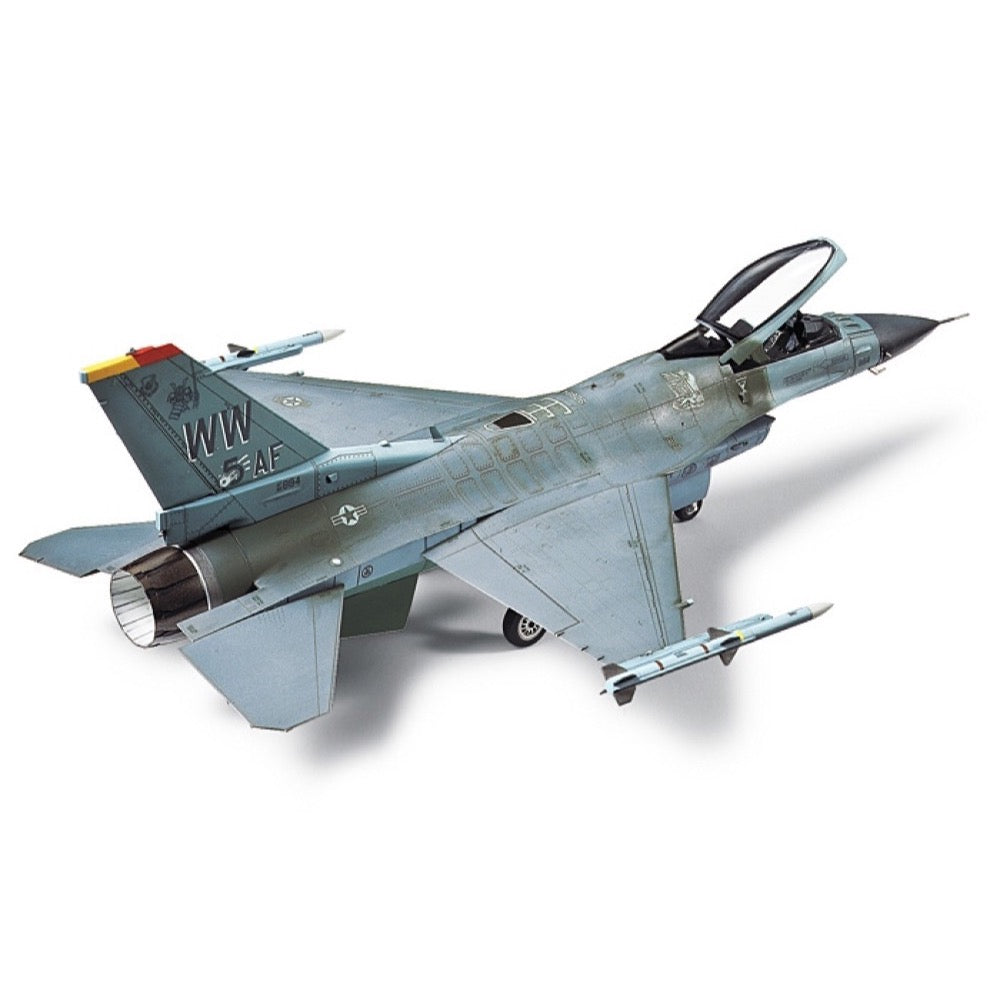 Tamiya 60786 1/72 Lockheed Martin F16 Fighting Falcon