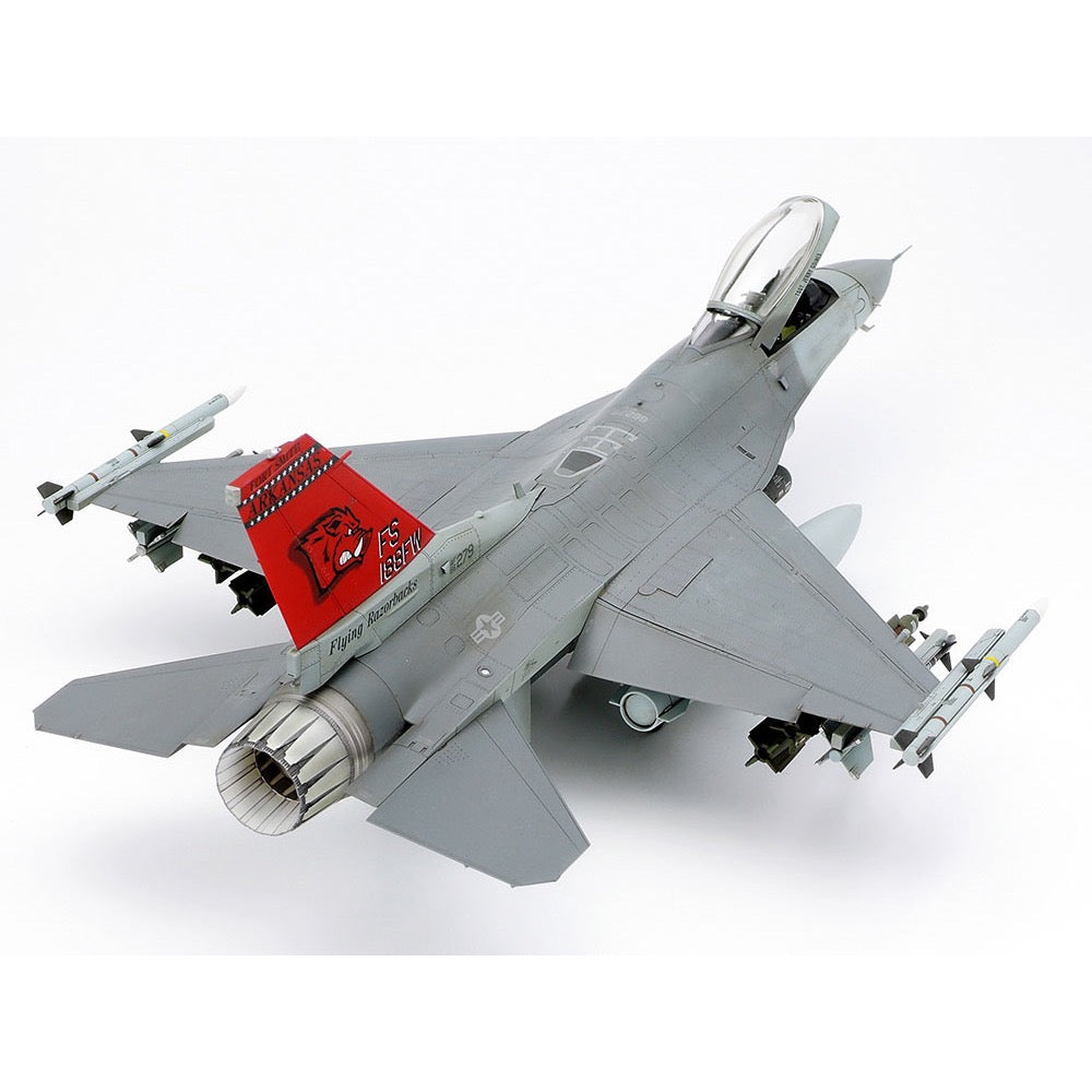 Tamiya 61101 1/48 Lockheed Martin F-16C (Block 25/32)