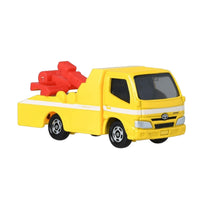 Tomica Mainline No.5 Toyota Dyna Wrecker Truck
