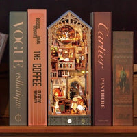 Tonecheer Leonardo da Vinci Book Nook